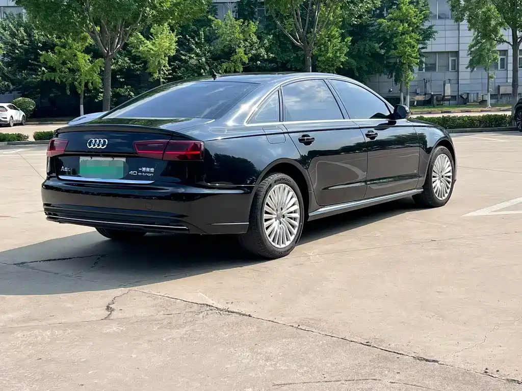 Audi A6L New Energy 2019 — фото 4
