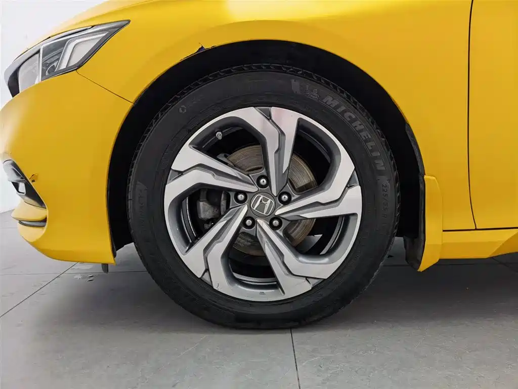 Honda Accord 2018 — фото 17