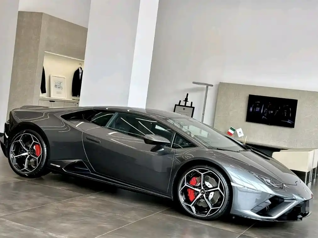 Lamborghini Huracán 2023 — фото 2