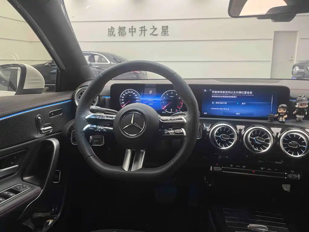 Mercedes-Benz A-Class 2024 — фото 11