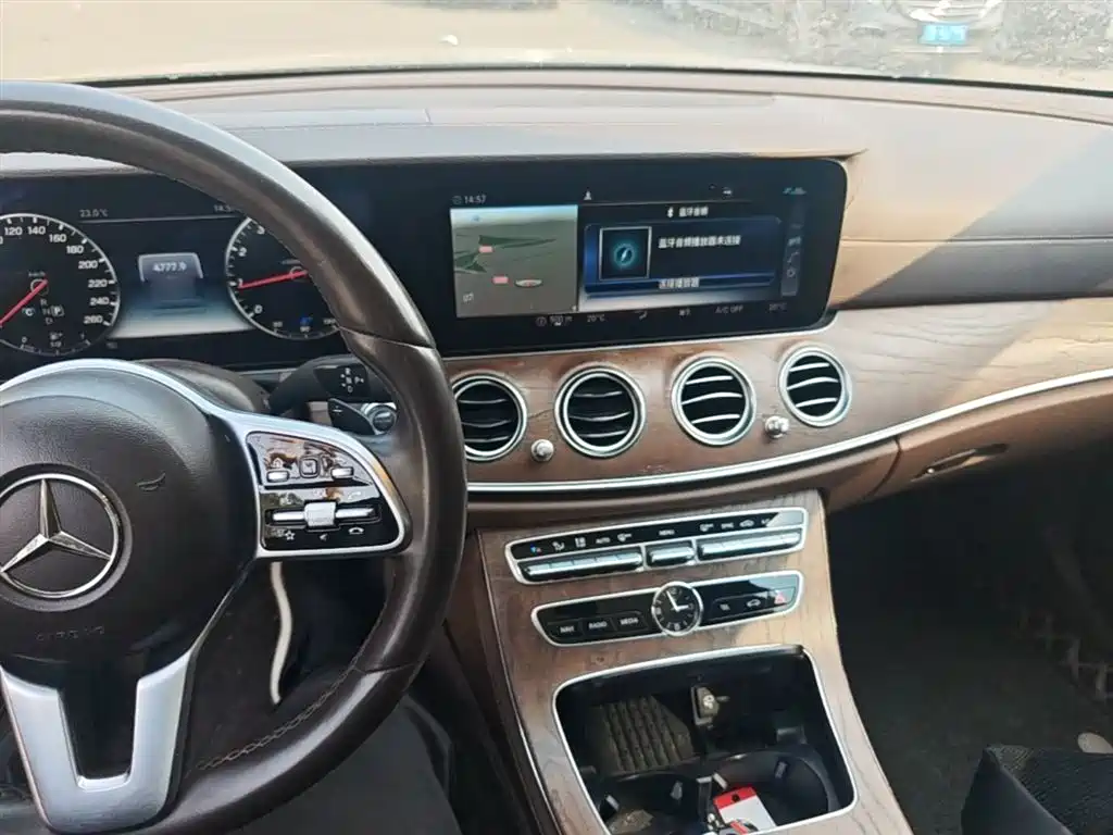 Mercedes-Benz E-Class 2019 — фото 10