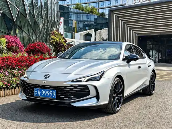 MG MG7 2023