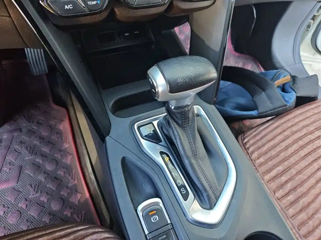 GAC Motor Trumpchi GS4 2016 — фото 7