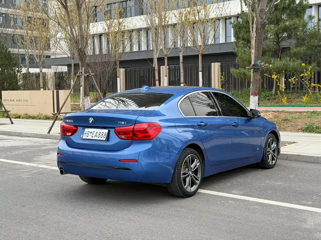 BMW 1 Series 2018 — фото 4