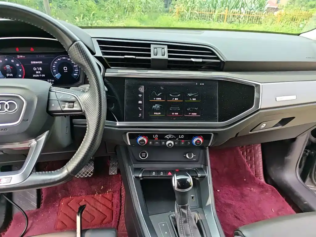 Audi Q3 Sportback 2021 — фото 13