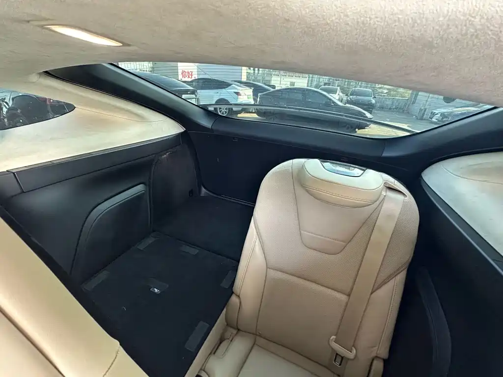 Tesla Model X 2016 — фото 11