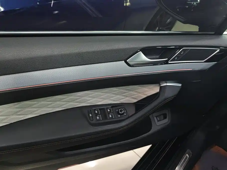 Volkswagen Magotan 2025