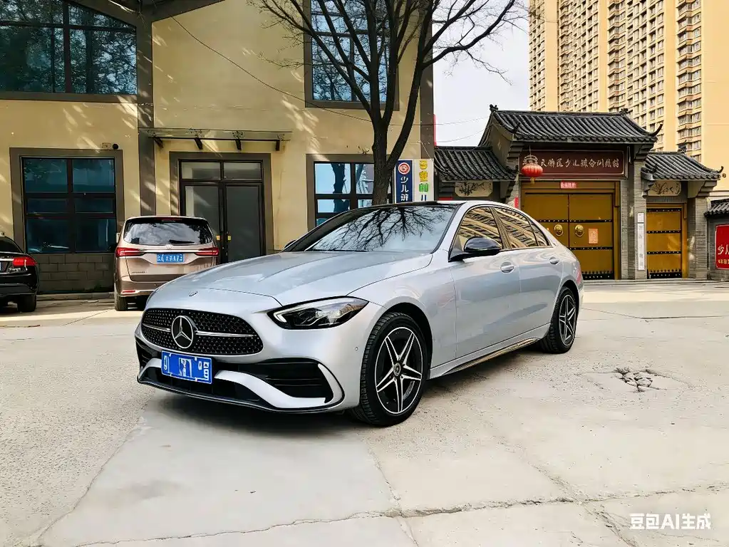 Mercedes-Benz C-Class 2023 — фото 1