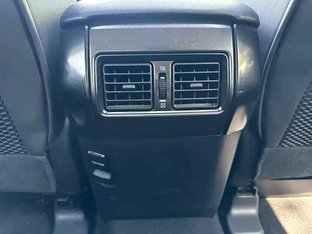 Toyota Prado 2015 — фото 16