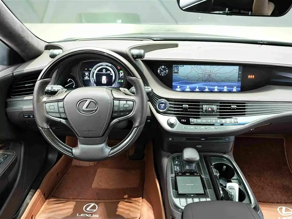 Lexus LS 2019 — фото 14