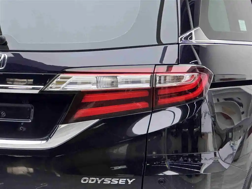 Honda Odyssey 2019 — фото 18