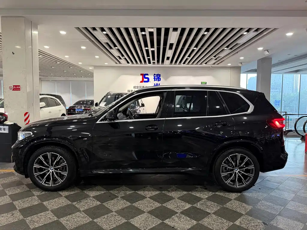 BMW X5 2021 — фото 2