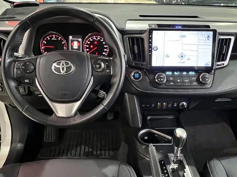 Toyota RAV4 2017 — фото 8