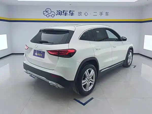 Mercedes-Benz GLA 2020