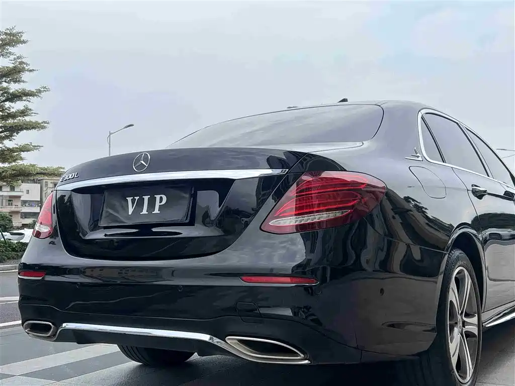 Mercedes-Benz E-Class 2020 — фото 16