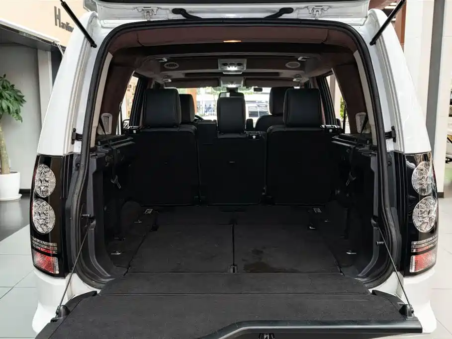 Land Rover Discovery 2012 — фото 6