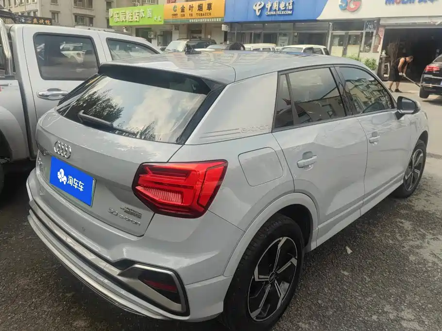 Audi Q2L E-Tron 2022