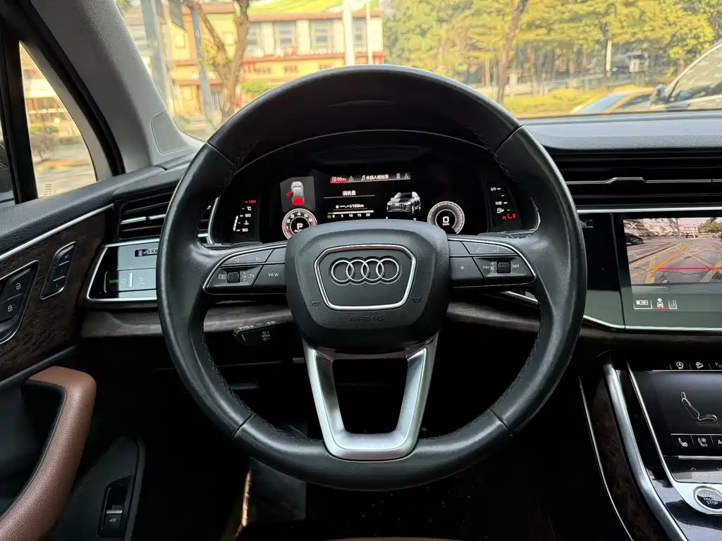 Audi Q7 2023 — фото 7