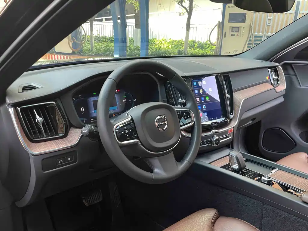 Volvo XC60 PHEV 2022 — фото 17