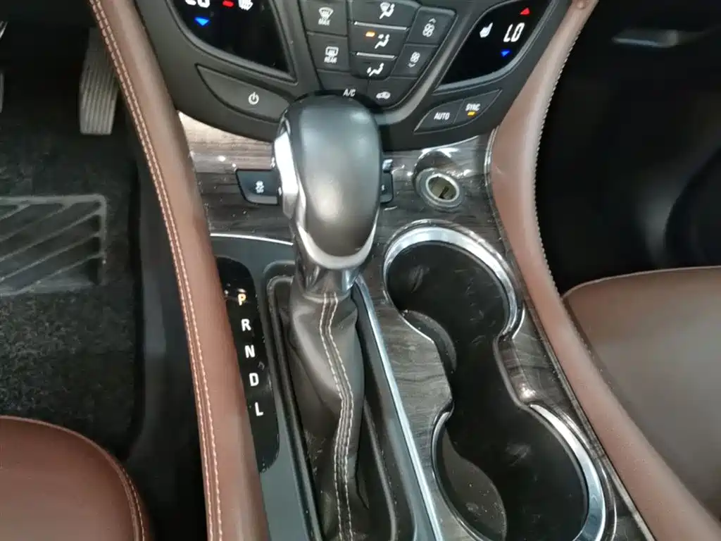 Buick Envision Plus 2016 — фото 14