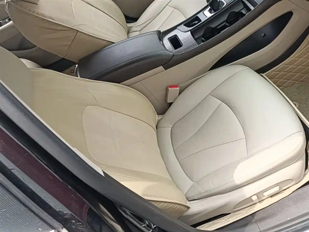 Buick LaCrosse 2017 — фото 25