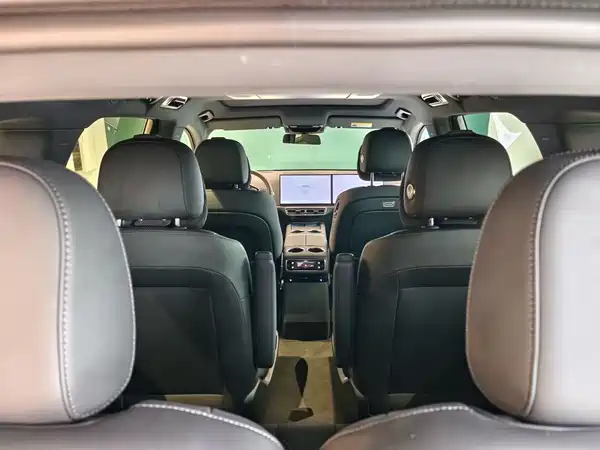Li Auto L8 2026