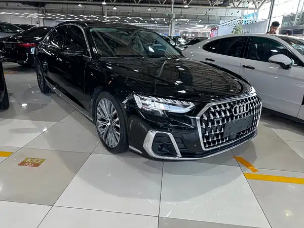 Audi A8 2024