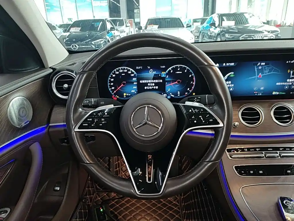 Mercedes-Benz E-Class 2023 — фото 11