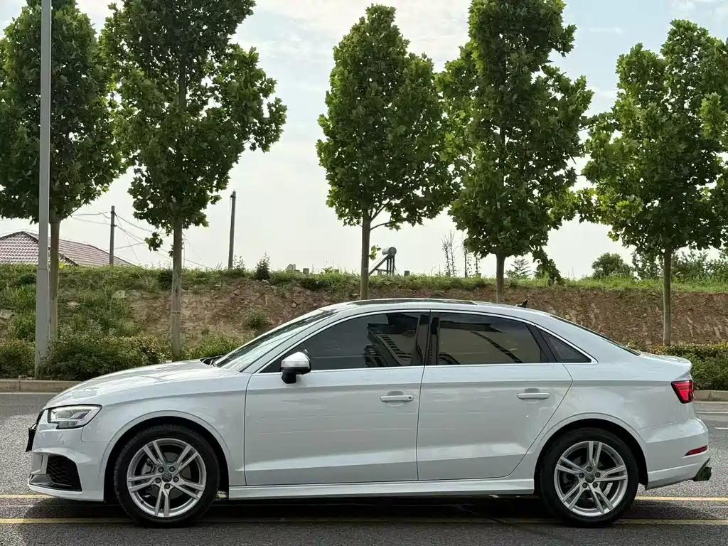 Audi A3 2020 — фото 3