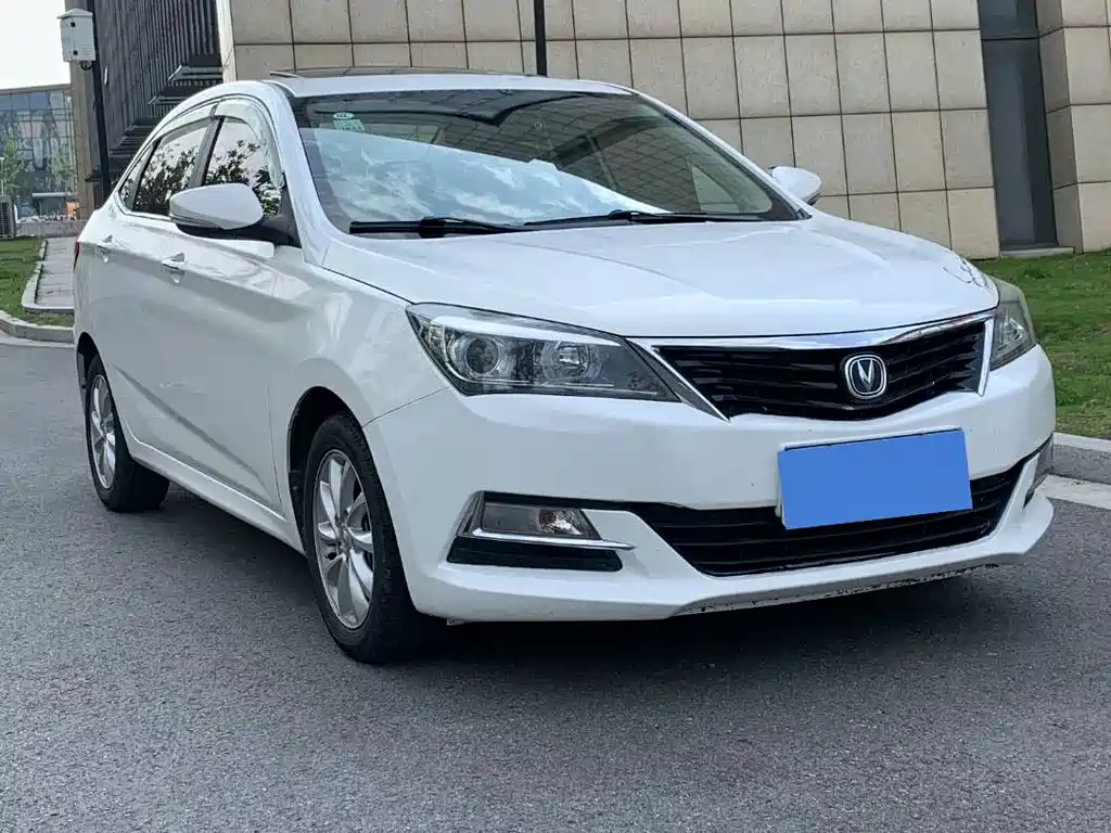 Changan V7 2015 — фото 3