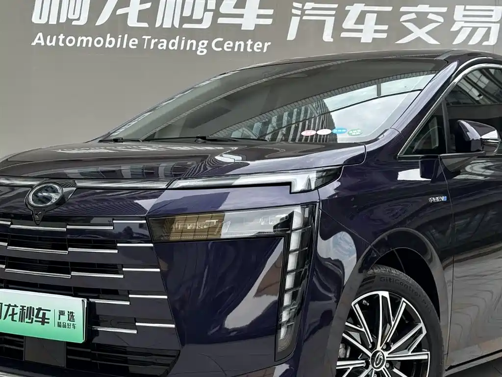 GAC Motor E8 PHEV 2024 — фото 17