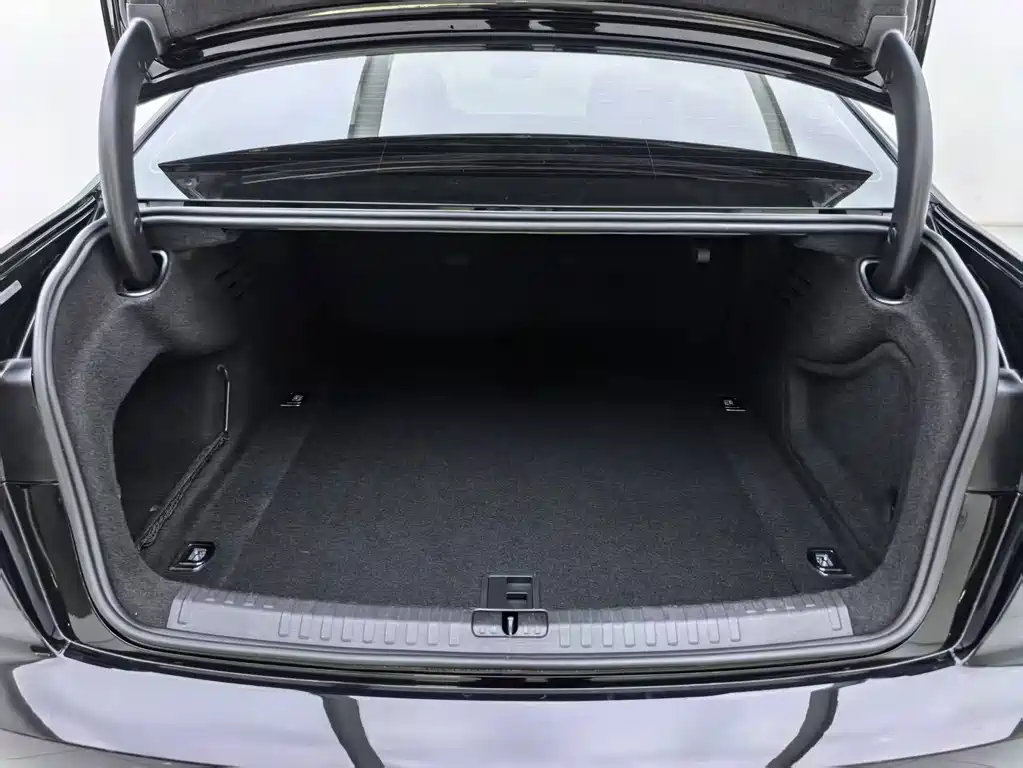 Audi A6L 2020 — фото 28