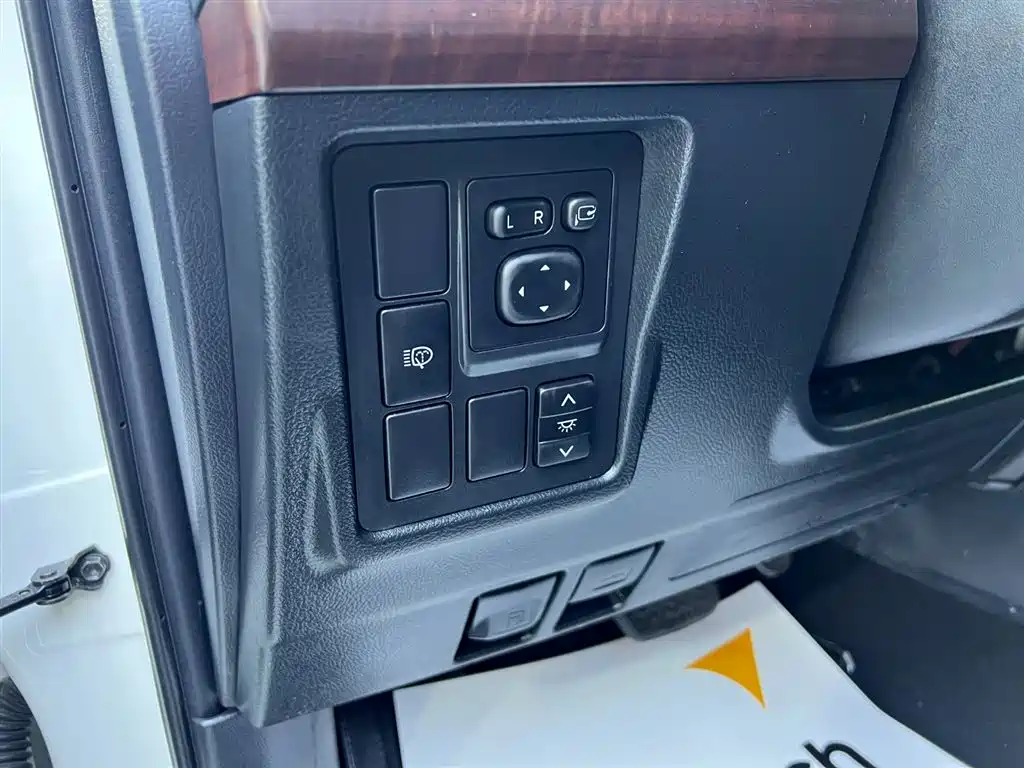 Toyota Prado 2015 — фото 21