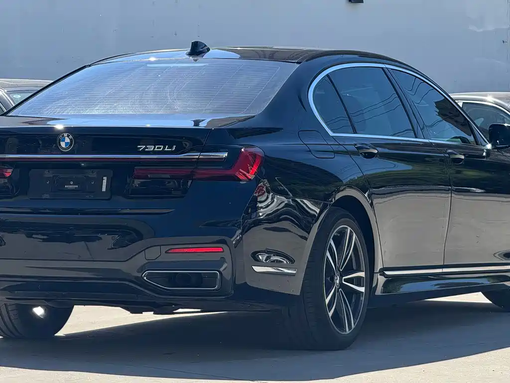 BMW 7 Series 2020 — фото 16
