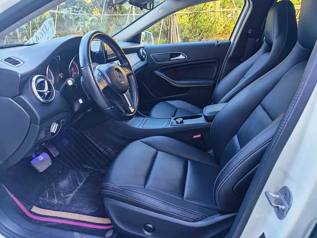 Mercedes-Benz GLA 2015 — фото 10