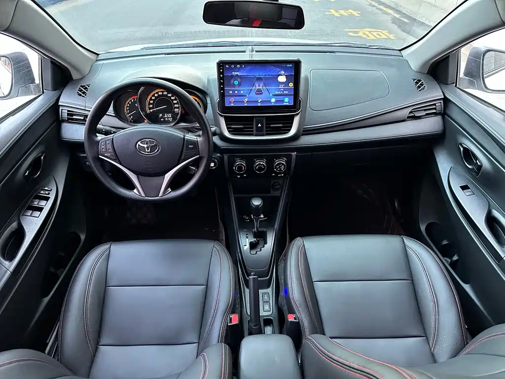 Toyota Yaris L 2022 — фото 15