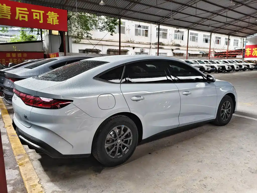 BYD Qin L 2026 — фото 10