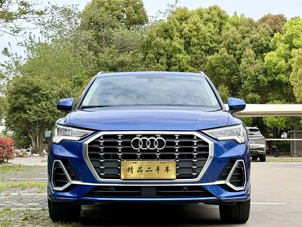 Audi Q3 2020 — фото 2