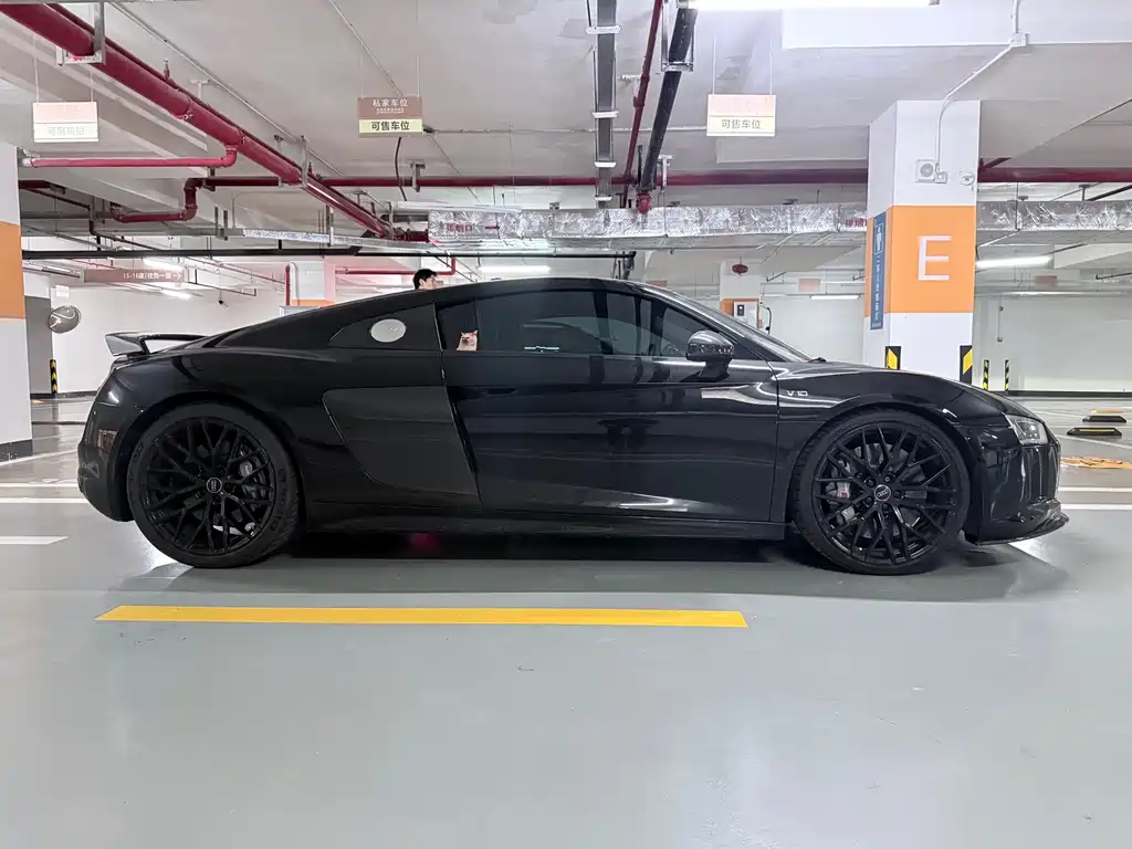 Audi R8 2017 — фото 4