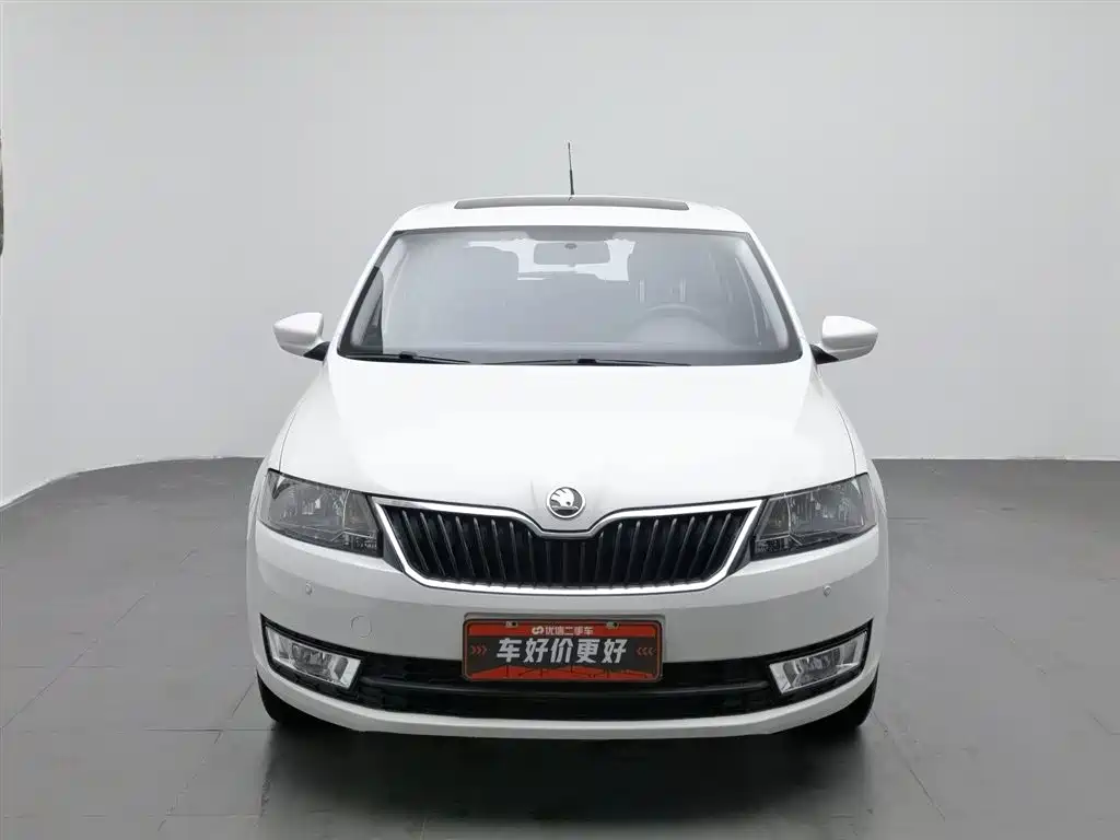 Skoda Rapid Spaceback 2018 — фото 3