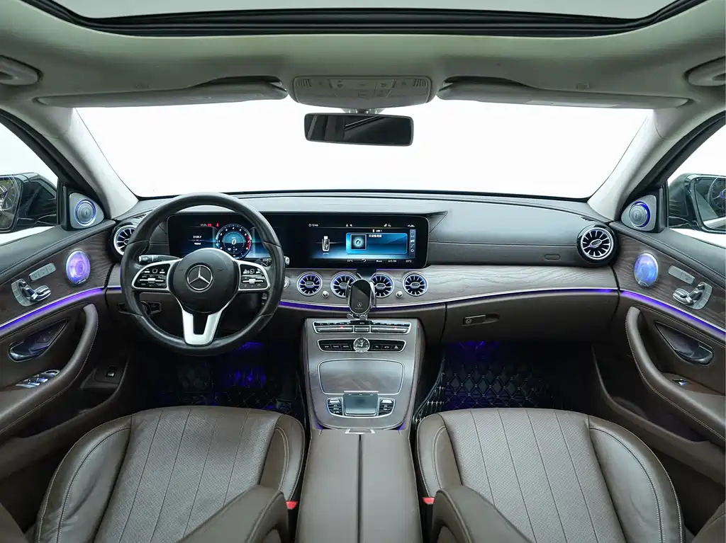Mercedes-Benz E-Class 2020 — фото 14