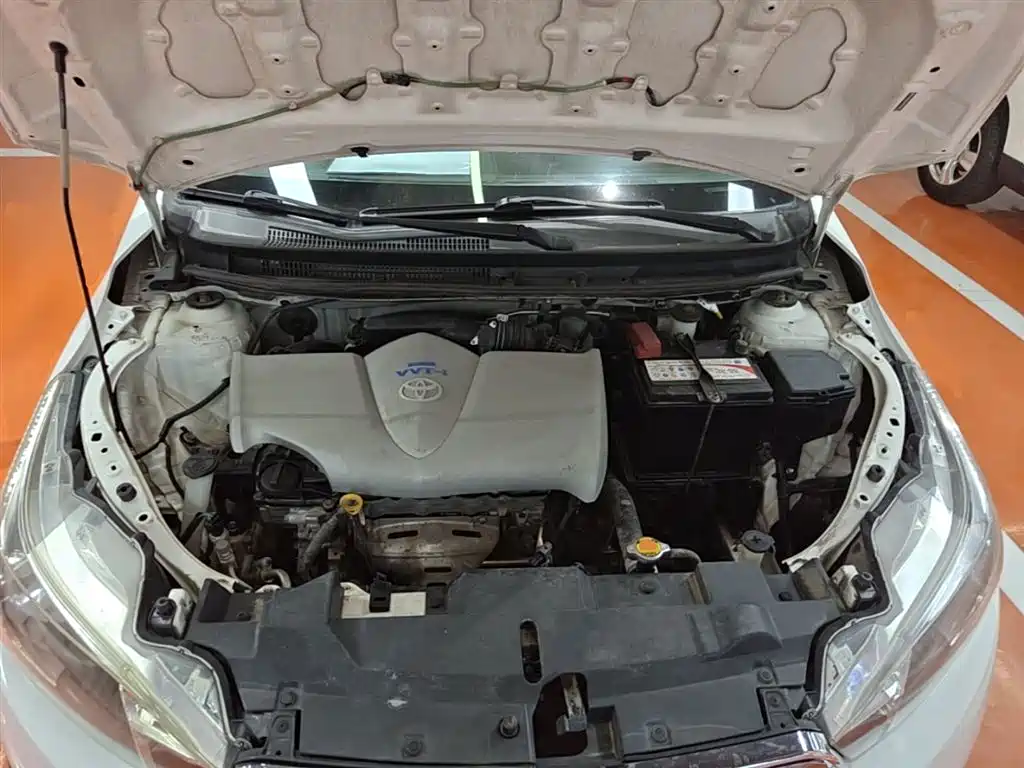 Toyota Yaris L 2015 — фото 20