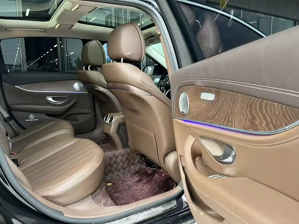 Mercedes-Benz E-Class 2020 — фото 11