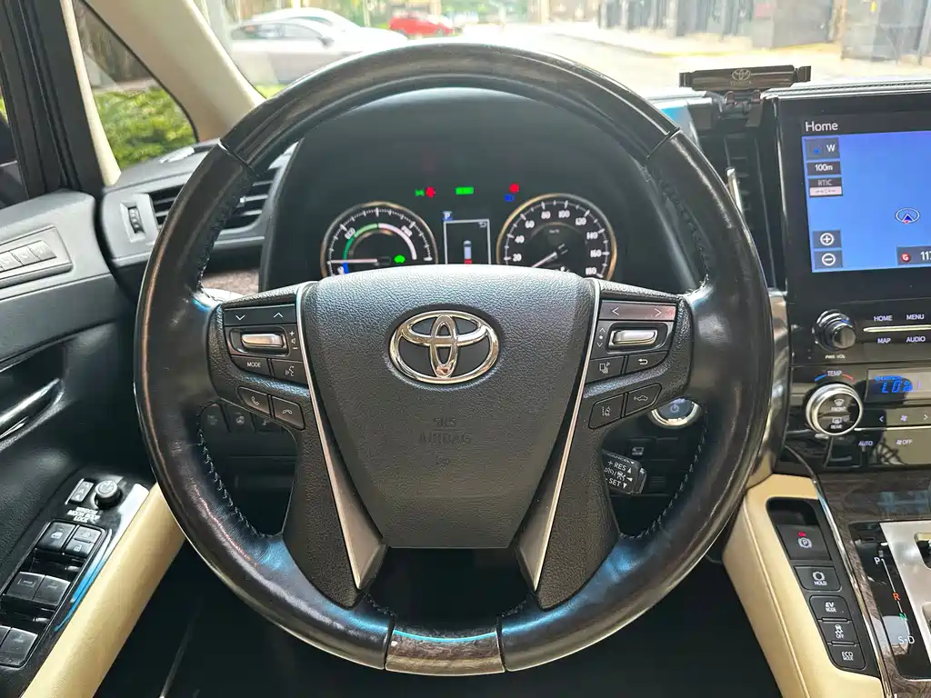 Toyota Vellfire 2022 — фото 9
