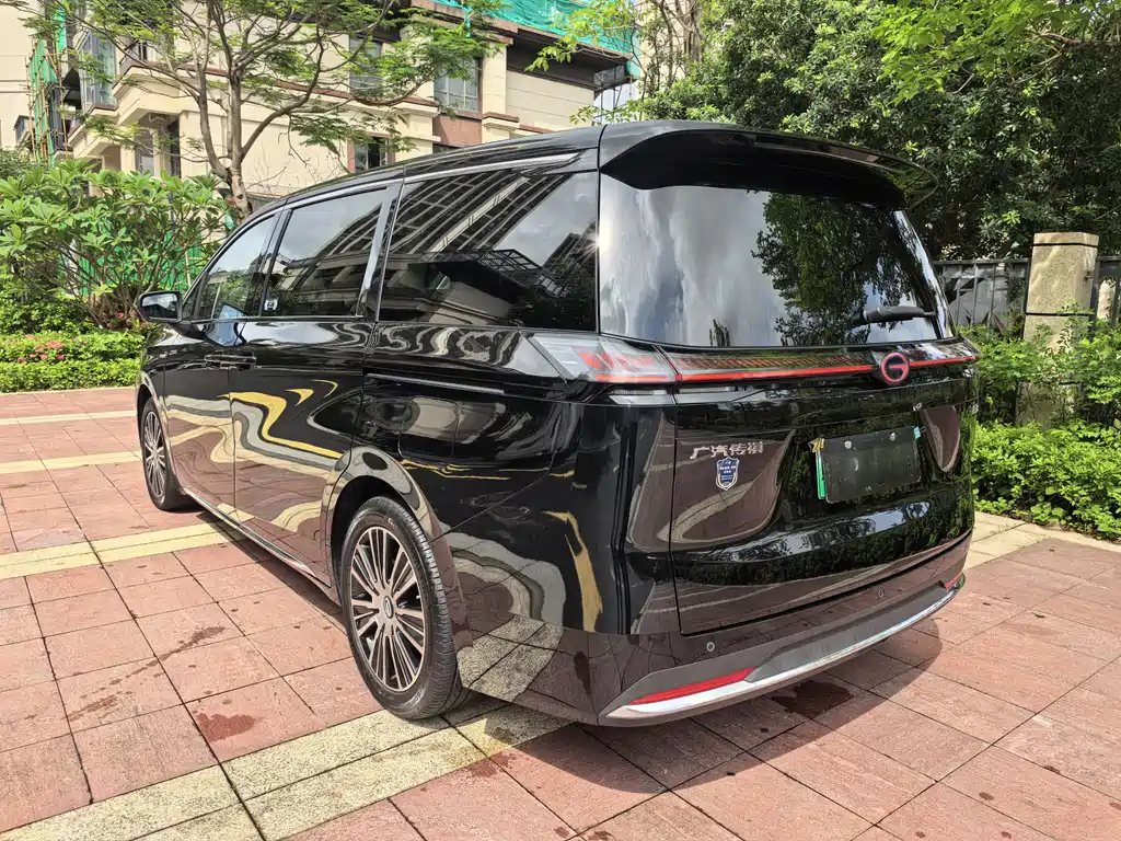 GAC Motor E8 PHEV 2024 — фото 4