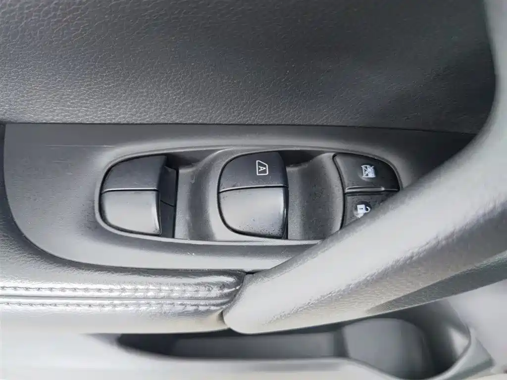 Nissan X-Trail 2014 — фото 9