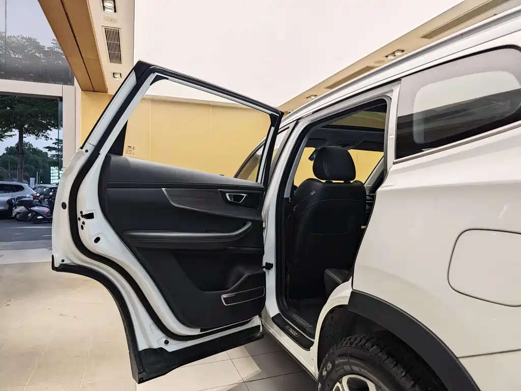 Chery Tiggo 8 2020 — фото 20