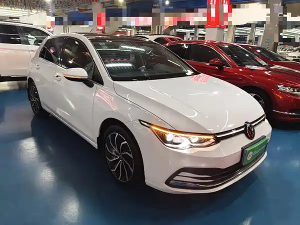Volkswagen Golf 2021