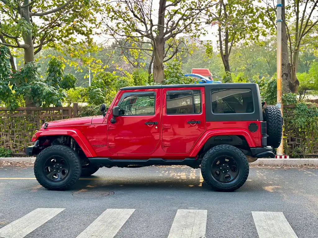 Jeep Wrangler 2015 — фото 3
