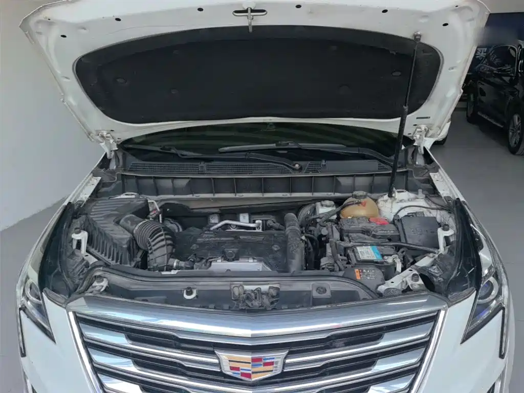 Cadillac XT5 2018 — фото 20